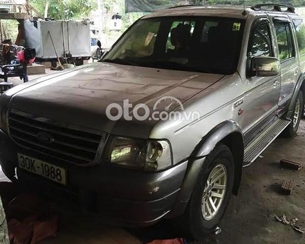 Bán xe Ford Everest 2.5L 4x2 MT 2005, màu xám còn mới, giá 145tr0