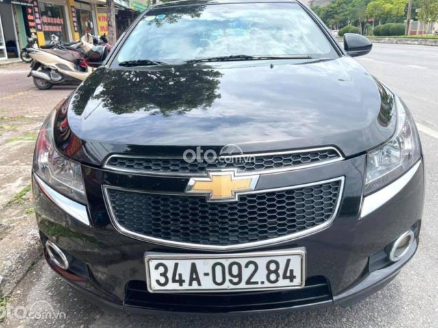 Cần bán lại xe Chevrolet Cruze LS 1.6 MT năm sản xuất 2011, màu đen, giá tốt0