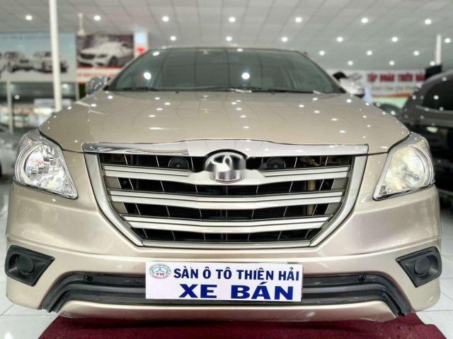 Bán ô tô Toyota Innova năm sản xuất 2015 còn mới, giá 415tr0