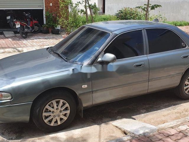 Xe Mazda 626 đời 1996, màu xám