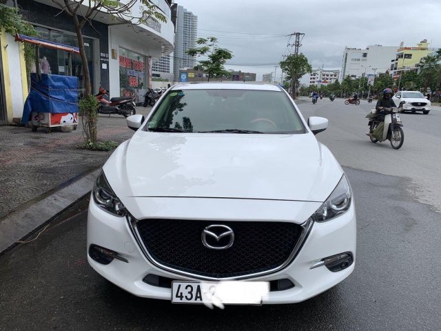 Bán Mazda 3 năm 2017, màu trắng  0