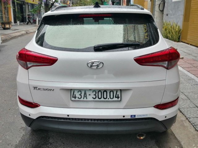 Cần bán xe Hyundai Tucson 2.0AT đời 20170