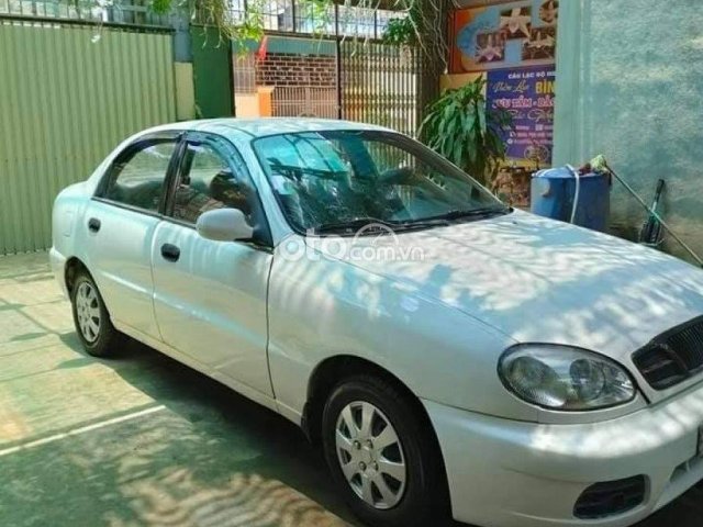Cần bán lại xe Daewoo Lanos năm 2004, màu trắng, 50tr0