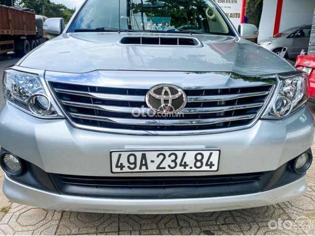 Bán ô tô Toyota Fortuner 2.5 G sản xuất 2013, màu bạc, 580tr0