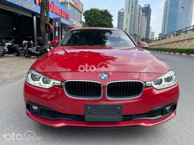 Bán BMW 320i sản xuất năm 2019, màu đỏ0