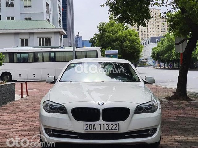 Cần bán xe BMW 520i đời 2012, màu trắng, xe nhập, 770tr0