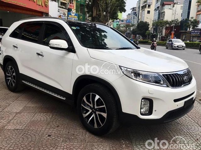 Xe Kia Sorento 2.2 CRDI 2020, màu trắng còn mới, 895tr0