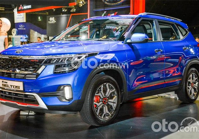 Cần bán xe Kia Seltos Premium sản xuất năm 2021, màu xanh lam0