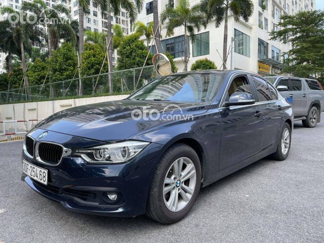 Cần bán BMW 320i sx 2016 đk 2018, chạy 3,6 vạn km0