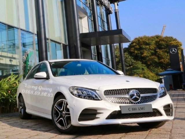 Cần bán Mercedes C180 sản xuất 2021, màu trắng0