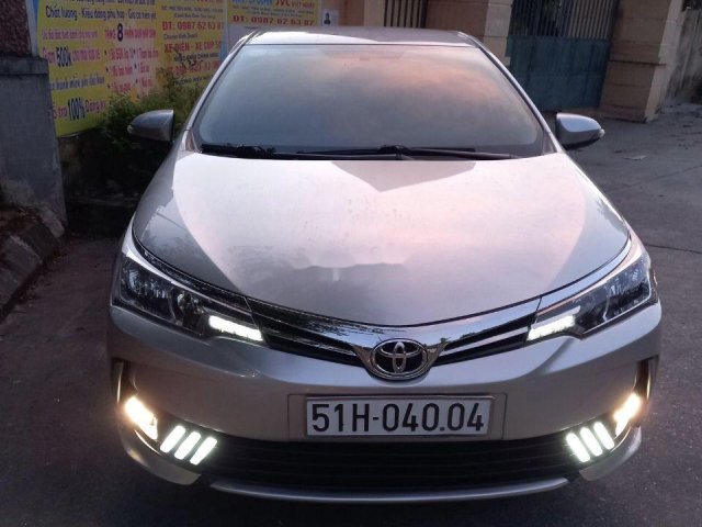 Bán Toyota Corolla Altis sản xuất 2019, màu bạc số tự động0