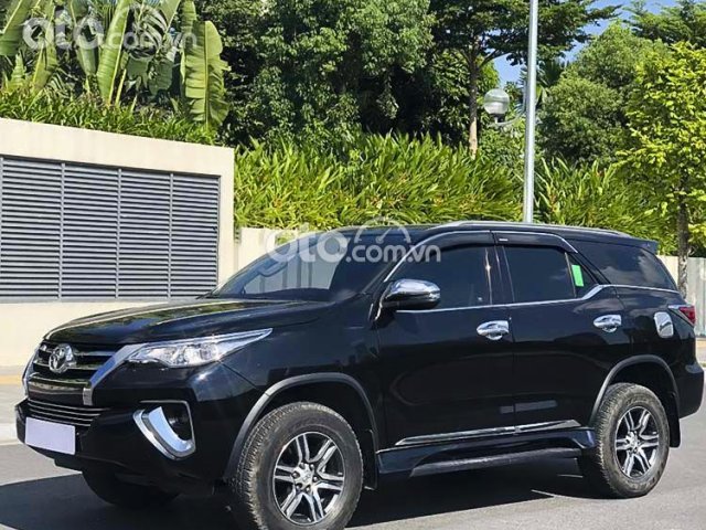 Bán Toyota Fortuner 2.7V 4x2 AT năm sản xuất 2019, màu đen, nhập khẩu nguyên chiếc0