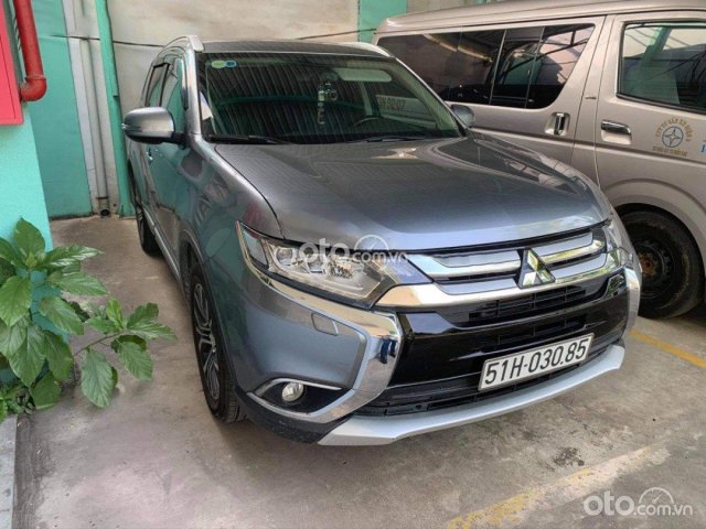 Cần bán xe Mitsubishi Outlander 2.0 Premium 2019, màu xám  0