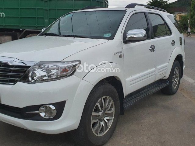 Bán Toyota Fortuner TRD đời 2012, màu trắng, giá chỉ 450 triệu0