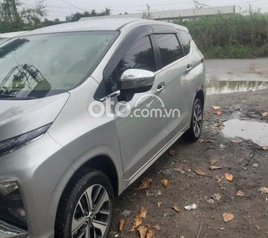 Bán Mitsubishi Xpander 1.5 AT đời 2019, màu bạc, nhập khẩu nguyên chiếc còn mới, giá 502tr0