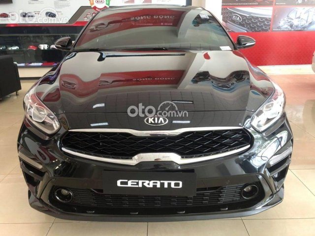 Cần bán xe Kia Cerato 1.6 AT Deluxe sản xuất 2021, màu đen0