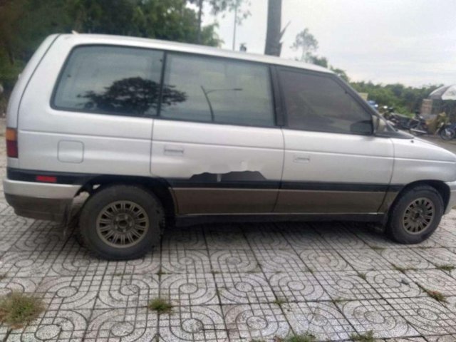 Cần bán lại xe Mazda MPV đời 1989, màu bạc, nhập khẩu nguyên chiếc giá cạnh tranh0