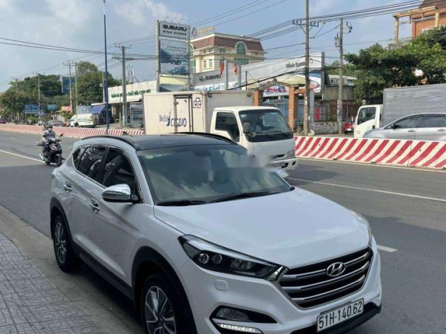 Cần bán Hyundai Tucson 2017, màu trắng, giá chỉ 730 triệu0