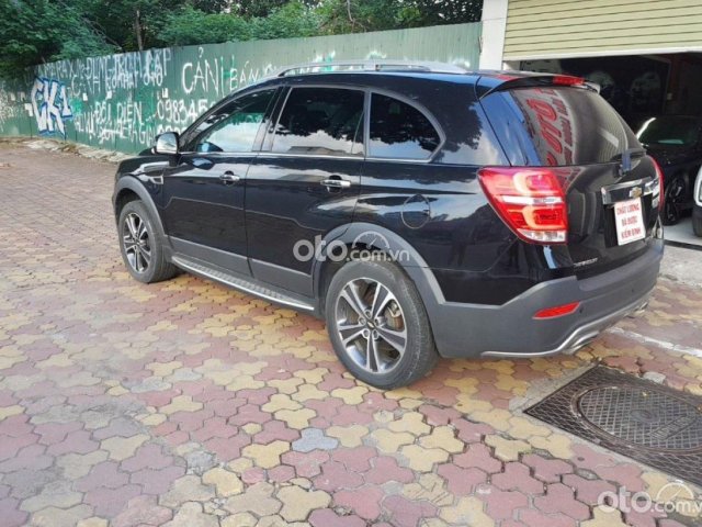 Cần bán xe Chevrolet Captiva LTZ đời 2016, màu đen xe gia đình, 529tr0