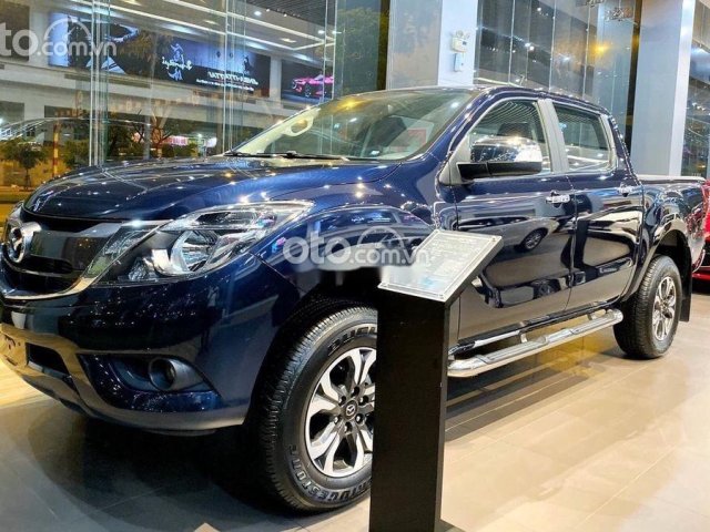 Bán xe Mazda BT 50 2.2L Deluxe AT năm 2021, màu xanh lam0