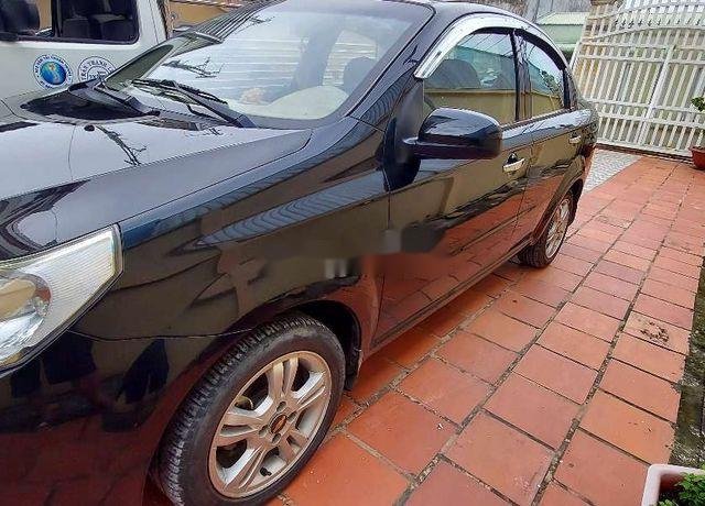 Bán Chevrolet Aveo đời 2017, màu đen còn mới