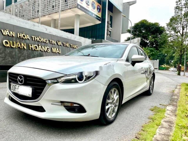 Bán Mazda 3 1.5AT đời 2019, màu trắng còn mới, giá 615tr0