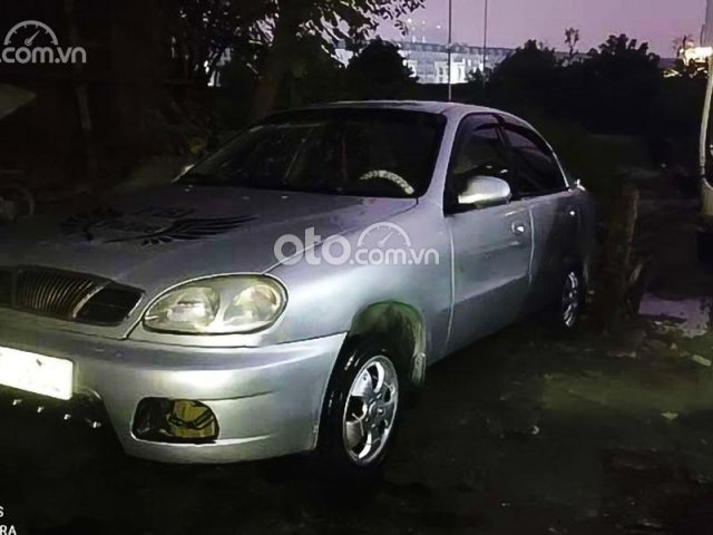 Bán xe Daewoo Lanos năm 2003, màu bạc0