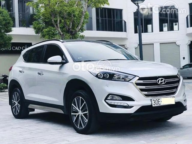 Cần bán gấp Hyundai Tucson 2.0 ATH sản xuất 2016, màu bạc, xe nhập  0