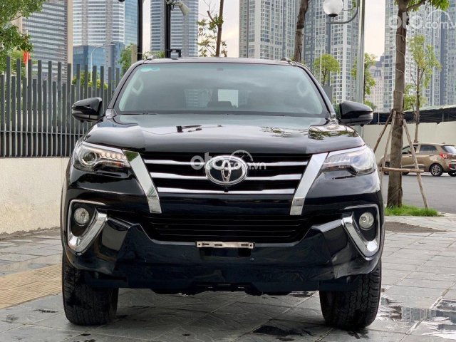 Bán ô tô Toyota Fortuner 2.8V 4X4 AT đời 2018, màu đen, xe nhập còn mới0