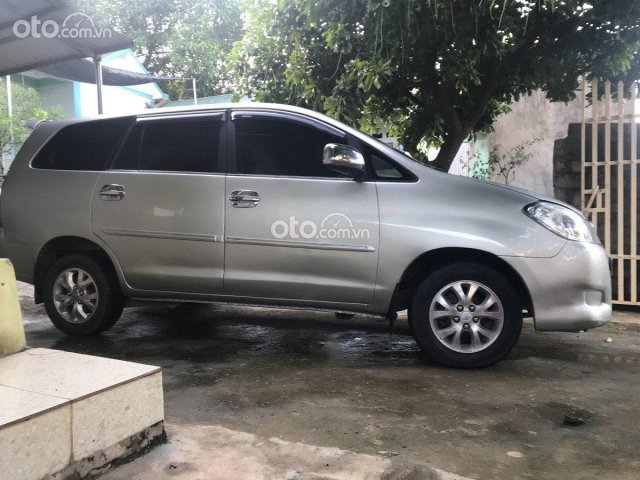 Bán Toyota Innova sản xuất 2007, màu bạc0