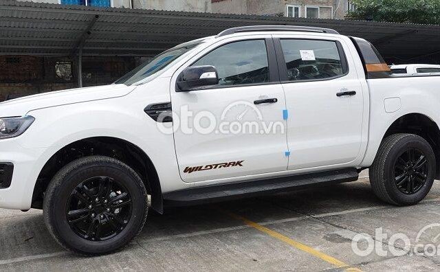 Bán Ford Ranger Limited AT 4x4 2021, màu trắng, giá chỉ 799 triệu0