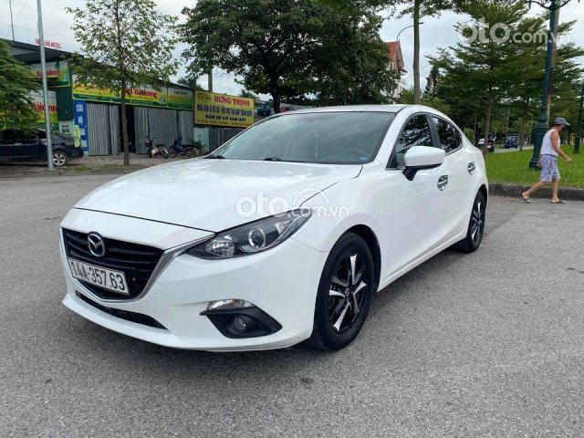 Cần bán xe Mazda 3 sản xuất năm 2016, màu trắng0