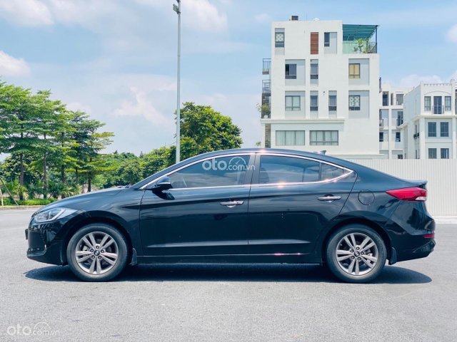 Bán Hyundai Elantra đời 2019 chính chủ giá tốt 525tr0