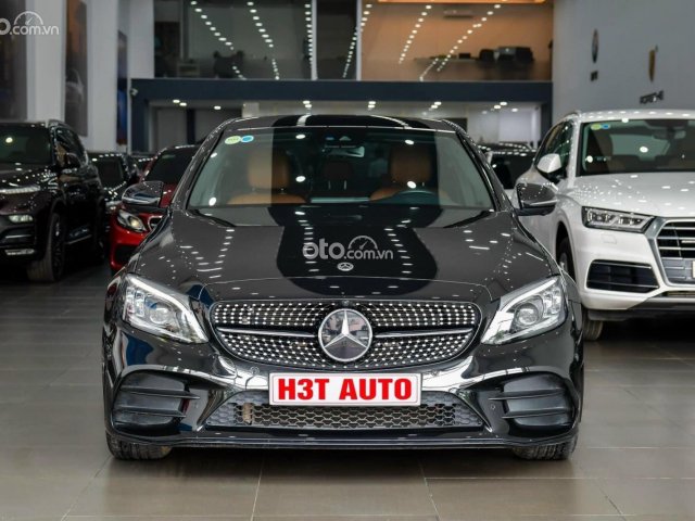 Bán xe Mercedes-Benz C300 AMG sản xuất 2019 xebảo dưỡng định kỳ0