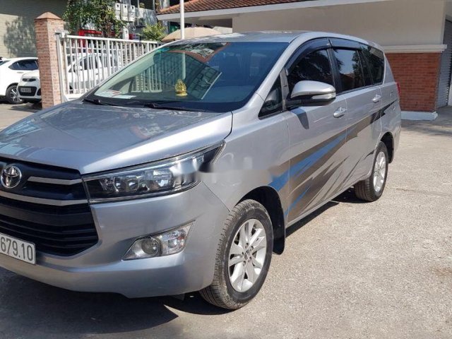 Bán Toyota Innova đời 2016, màu xám chính chủ0