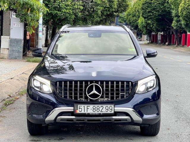 Bán xe Mercedes GLC250 đời 2016, màu xanh lam