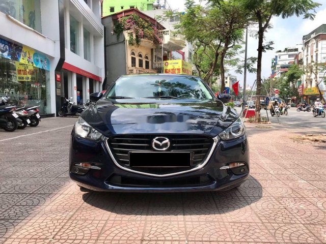 Bán Mazda 3 năm sản xuất 2019, màu đen xe gia đình0
