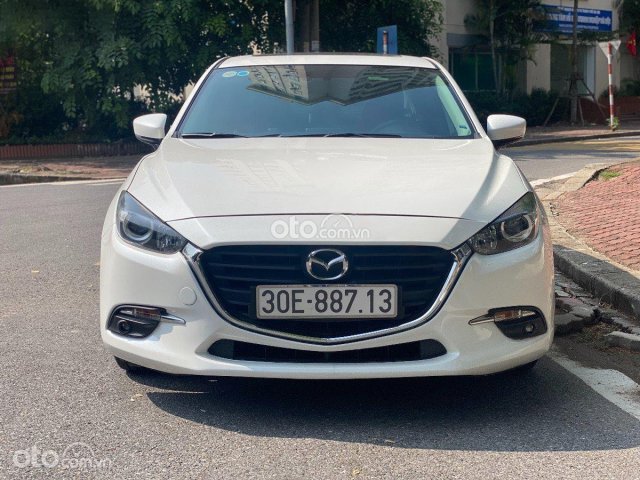 Cần bán xe Mazda 3 2017, màu trắng còn mới, giá chỉ 528 triệu