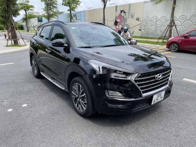 Cần bán lại xe Hyundai Tucson sản xuất năm 2021, màu đen, 860tr0