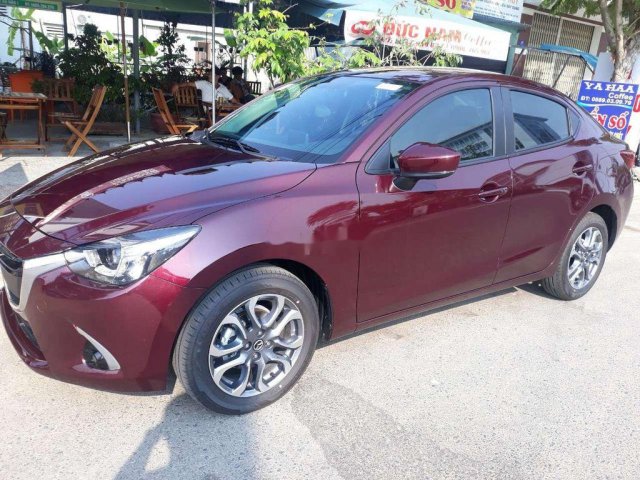 Cần bán xe Mazda 2 năm sản xuất 2018, màu đỏ, xe nhập  0