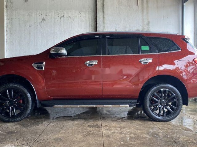 Cần bán xe Ford Everest Titanium đời 2019, màu đỏ, xe nhập chính chủ