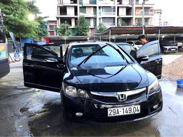 Cần bán xe Honda Civic đời 2011, màu đen còn mới0