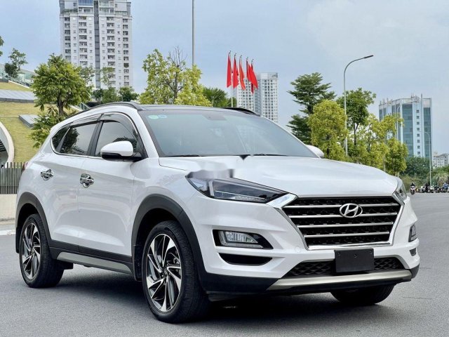 Bán Hyundai Tucson sản xuất 2019, màu trắng còn mới0