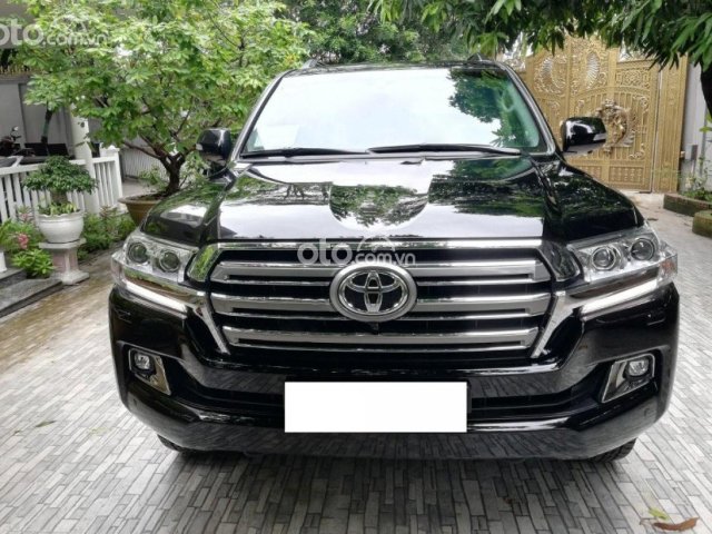 Cần bán Toyota Land Cruiser VX 4.6 V8 năm 2019, màu đen, xe nhập