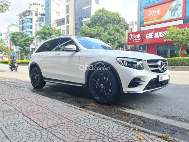 Xe Mercedes GLC 300 2017, màu trắng còn mới0