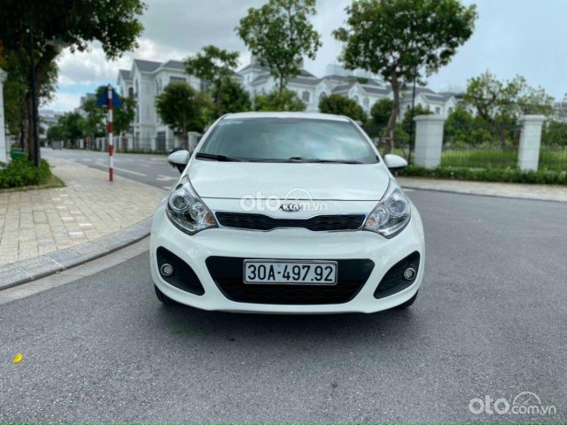 Bán Kia Rio năm 2014, màu trắng, nhập khẩu nguyên chiếc, 380tr0