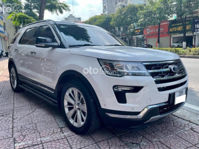 Xe Ford Explorer sản xuất năm 2018, màu trắng, xe nhập