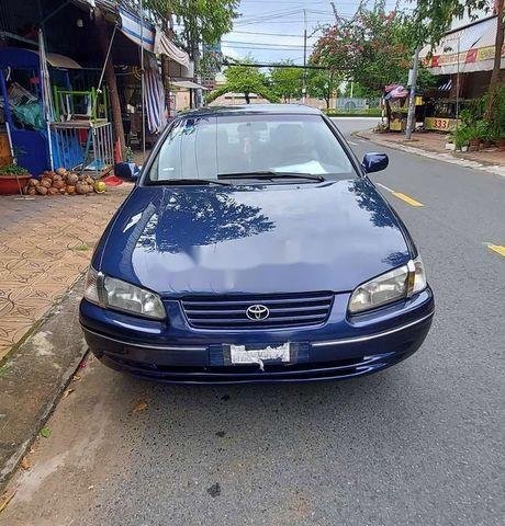 Cần bán lại xe Toyota Camry 1999, màu xanh lam 0