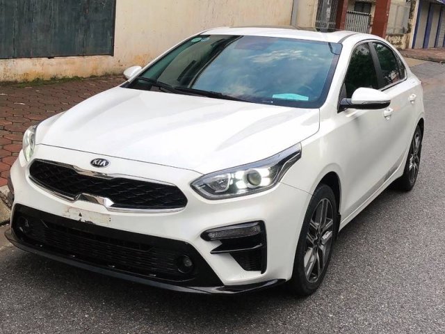 Bán xe Kia Cerato Luxury năm sản xuất 2018, màu trắng chính chủ, giá 529tr