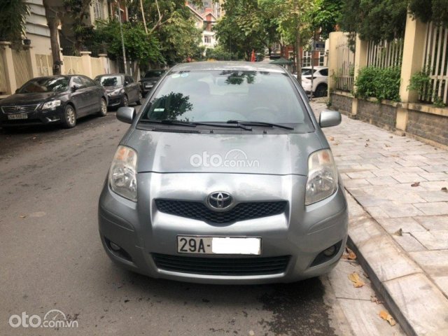 Bán xe Toyota Yaris 1.3 AT 2010, màu xám, xe nhập, giá 330tr0